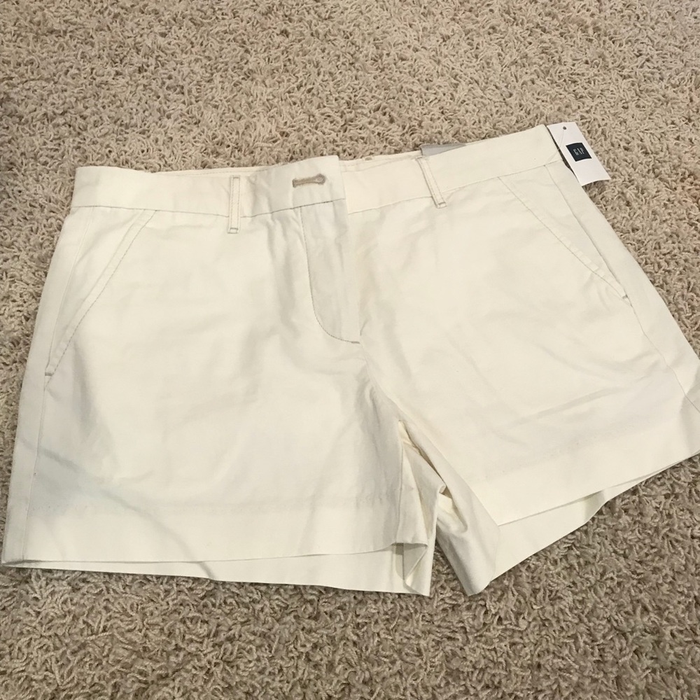 Off-white gap shorts